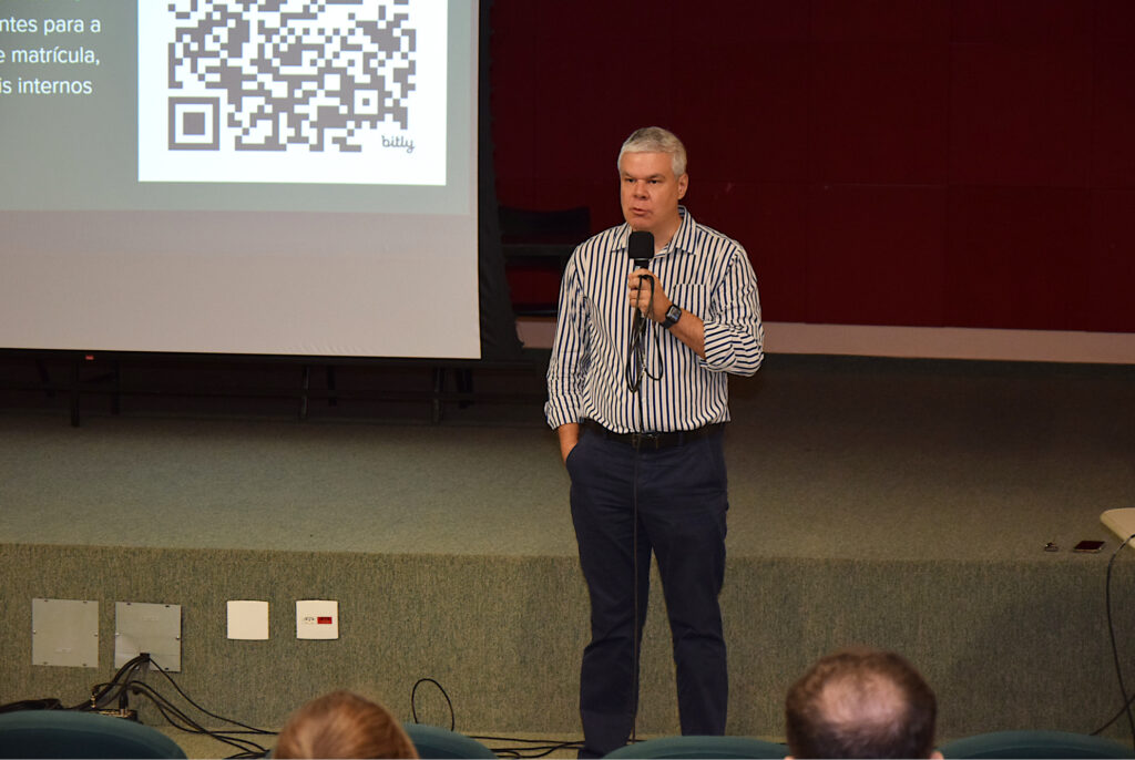 Professor Flavio Aguiar