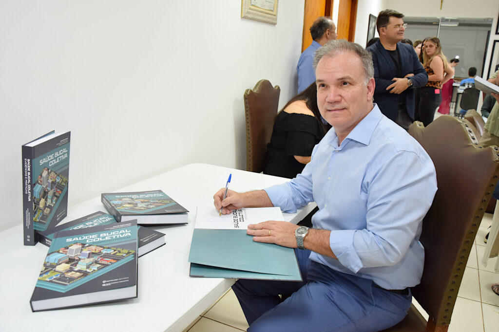 Lançamento de livro Pereira 19
