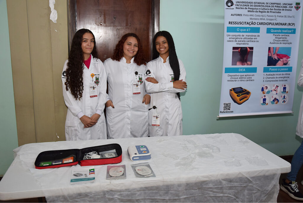 Pibic EM promove feira 11