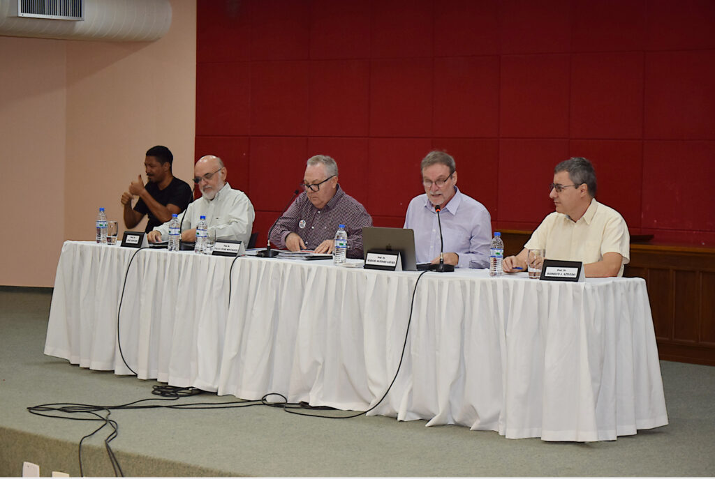 Debate reitoraveis 2025
